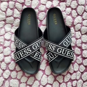 Guess Teyanas Crisscross Logo Slides Size 9